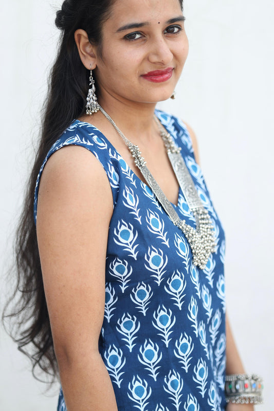 Mayura sleeveless kurti